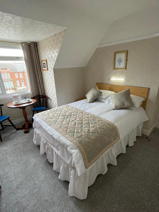 Oyo Queens Hotel, Skegness Dış mekan fotoğraf