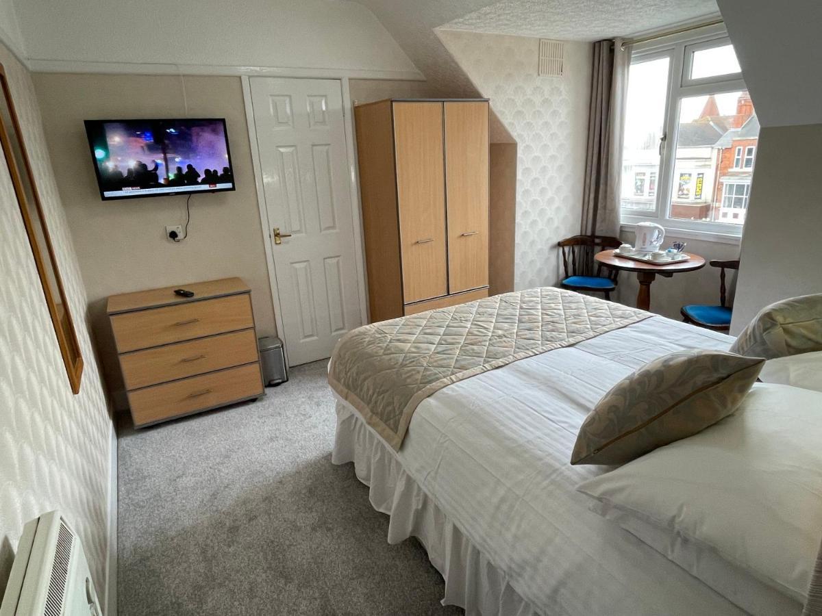 Oyo Queens Hotel, Skegness Dış mekan fotoğraf
