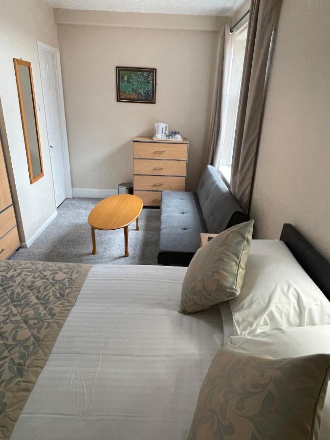 Oyo Queens Hotel, Skegness Dış mekan fotoğraf