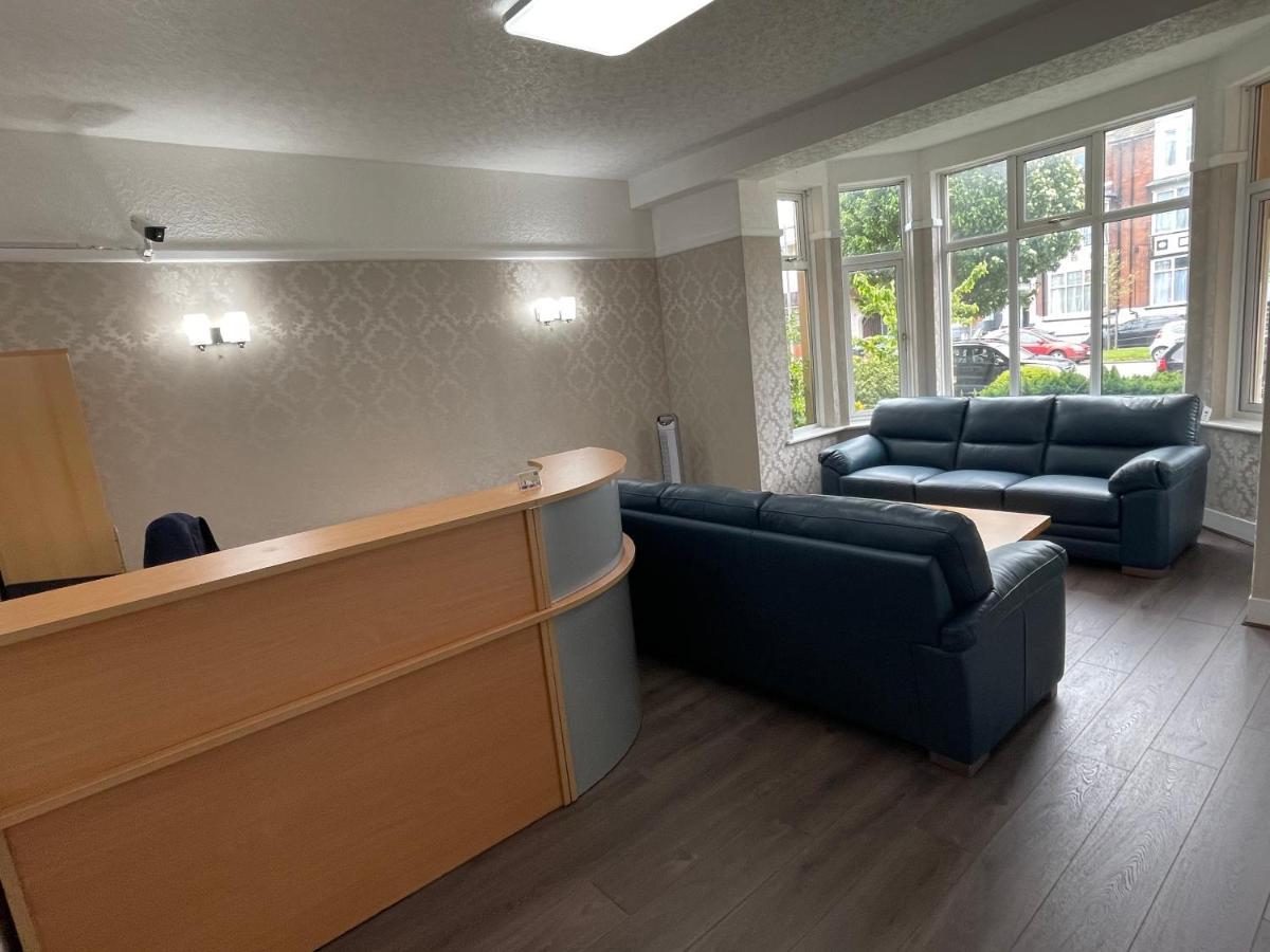 Oyo Queens Hotel, Skegness Dış mekan fotoğraf