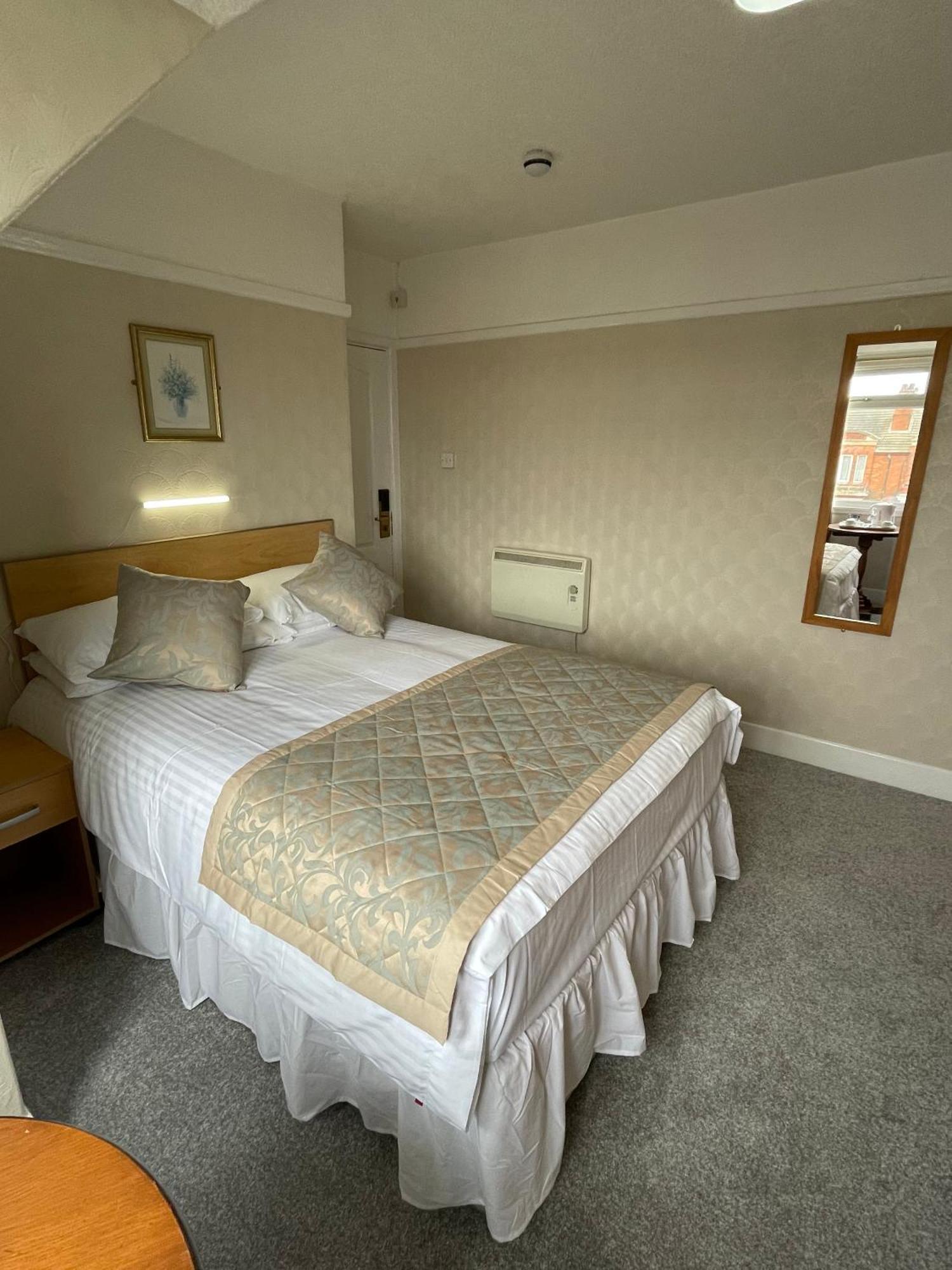 Oyo Queens Hotel, Skegness Oda fotoğraf
