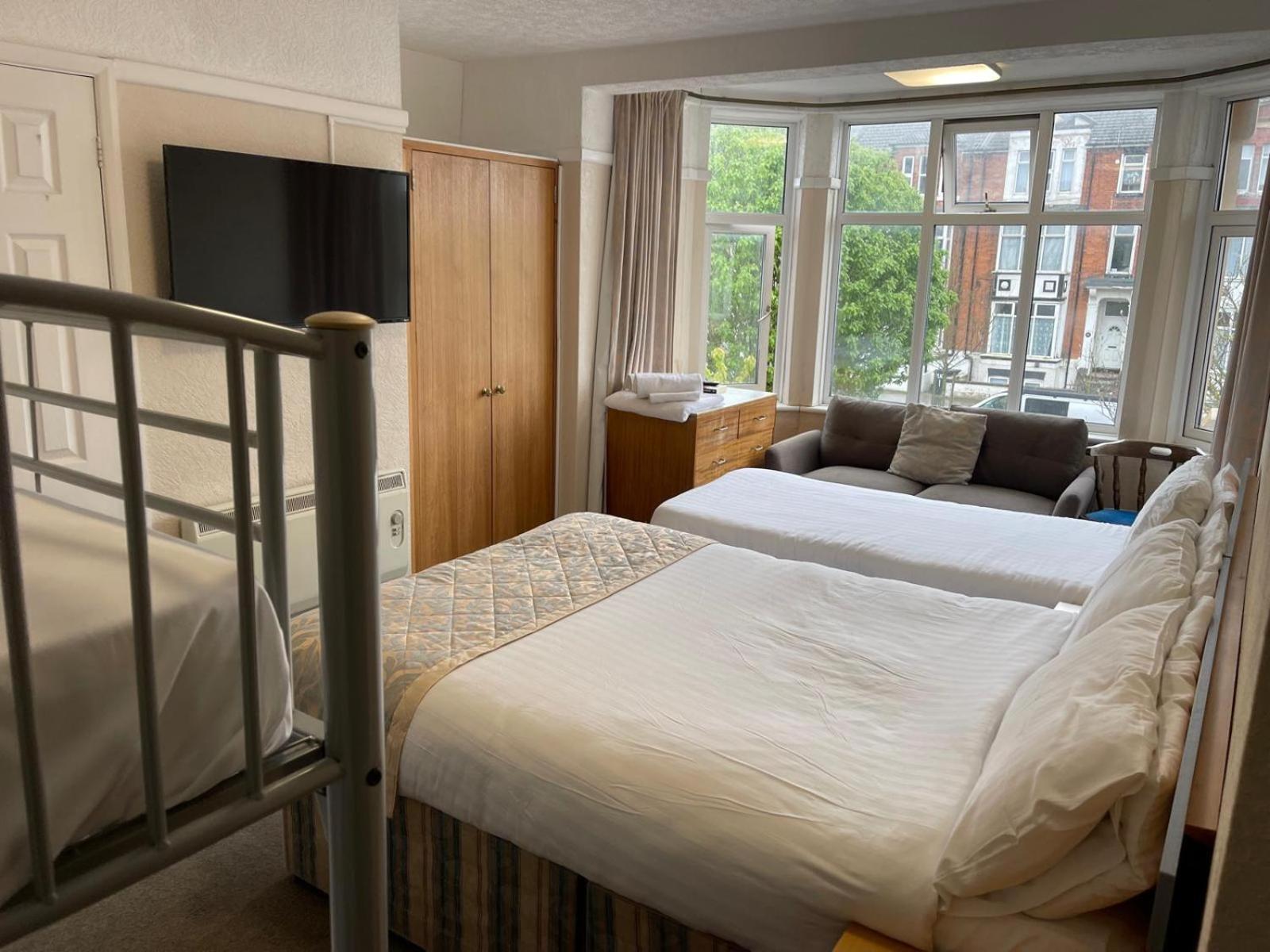 Oyo Queens Hotel, Skegness Dış mekan fotoğraf