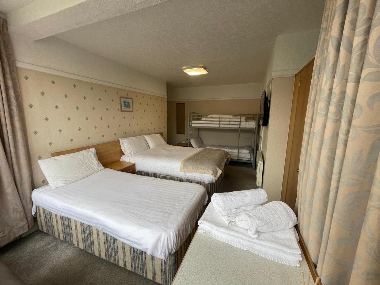 Oyo Queens Hotel, Skegness Dış mekan fotoğraf