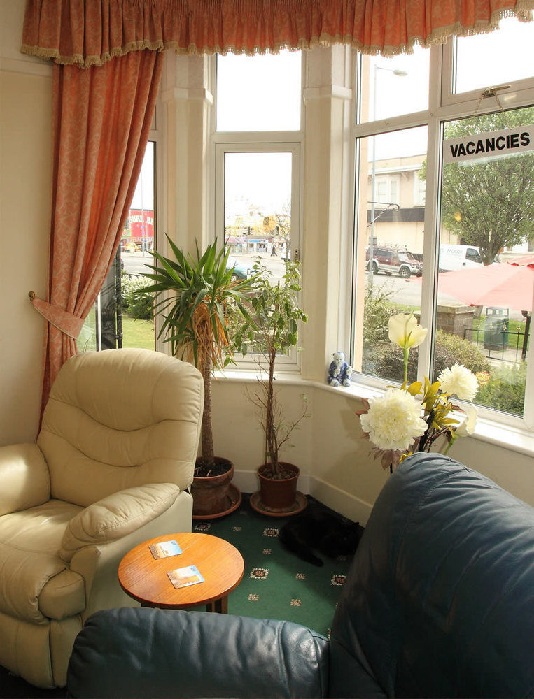 Oyo Queens Hotel, Skegness Dış mekan fotoğraf